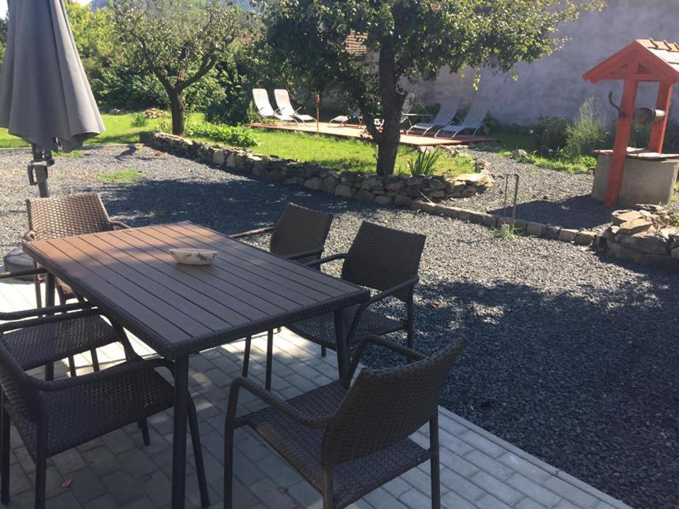 Luis Golyas Haza Villa Raposka Exteriör bild
